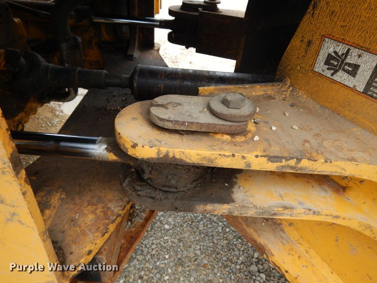 image for item DE5775 2004 John Deere 444J  wheel loader