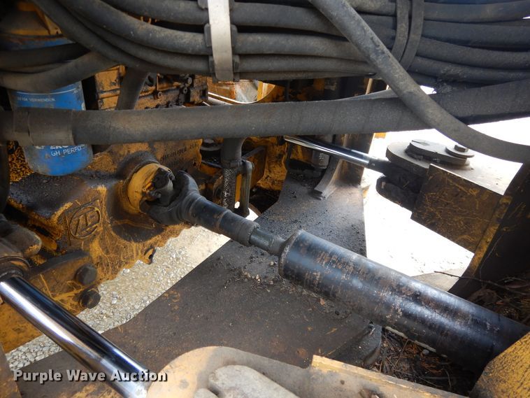 image for item DE5775 2004 John Deere 444J  wheel loader