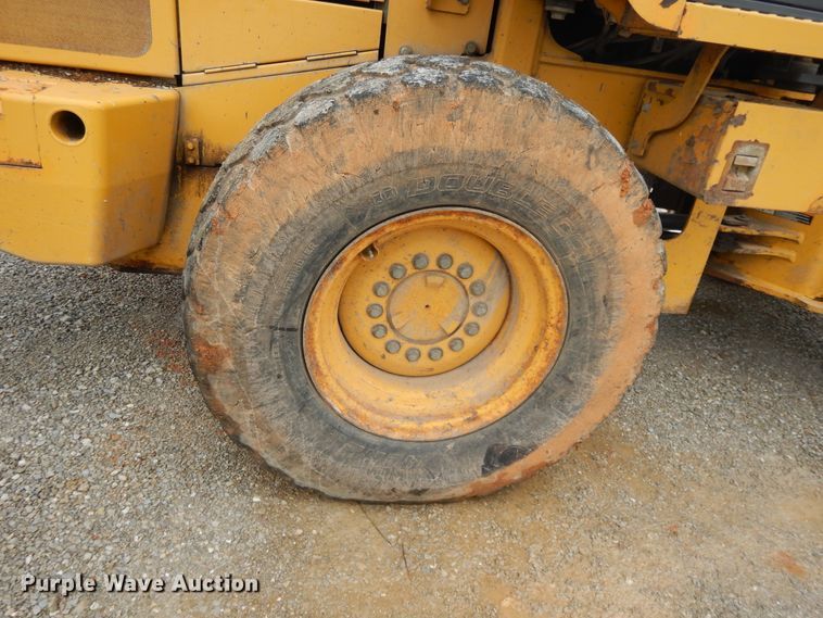 image for item DE5775 2004 John Deere 444J  wheel loader