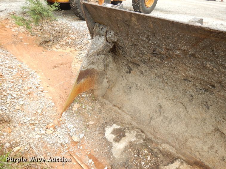 image for item DE5775 2004 John Deere 444J  wheel loader