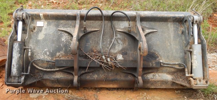 image for item DE5775 2004 John Deere 444J  wheel loader