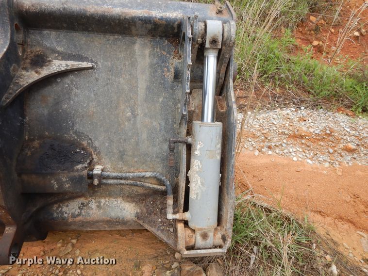 image for item DE5775 2004 John Deere 444J  wheel loader