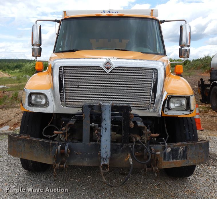 image for item DE5777 2006 International 7400  dump truck