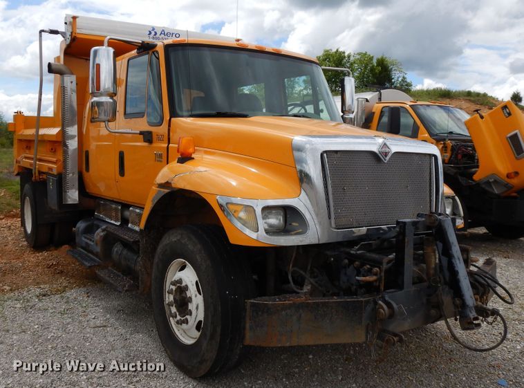 image for item DE5777 2006 International 7400  dump truck