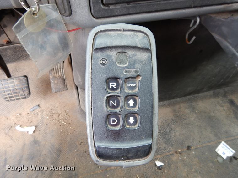 image for item DE5777 2006 International 7400  dump truck