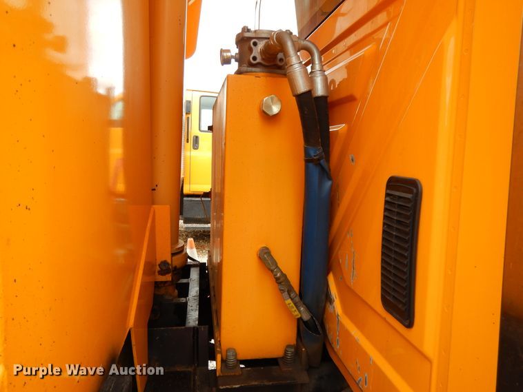 image for item DE5777 2006 International 7400  dump truck