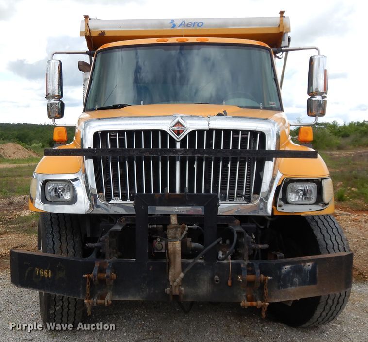 image for item DE5778 2006 International 7400   dump truck