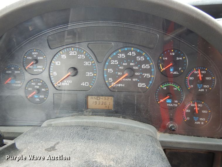 image for item DE5778 2006 International 7400   dump truck