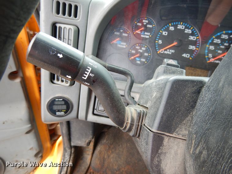 image for item DE5778 2006 International 7400   dump truck