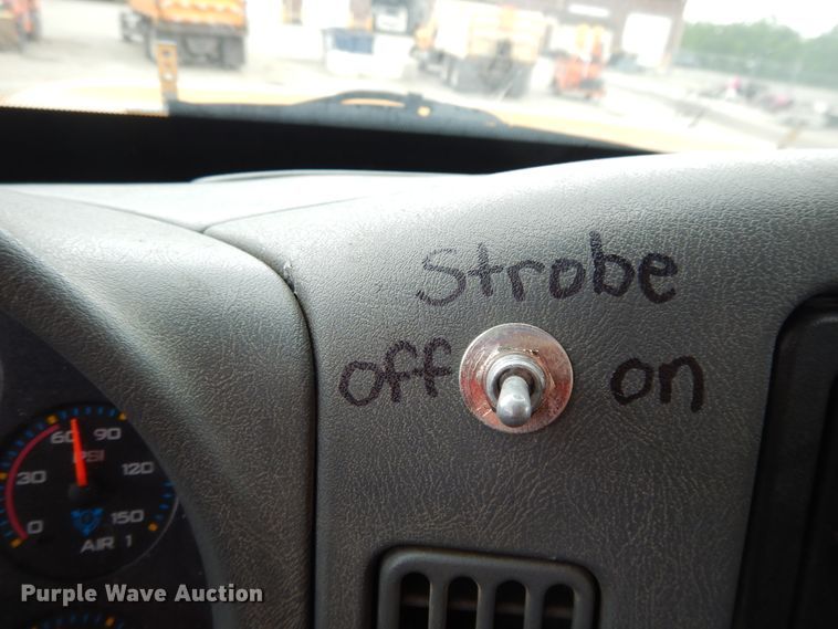 image for item DE5778 2006 International 7400   dump truck