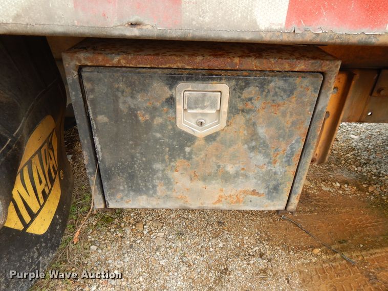 image for item DE5778 2006 International 7400   dump truck