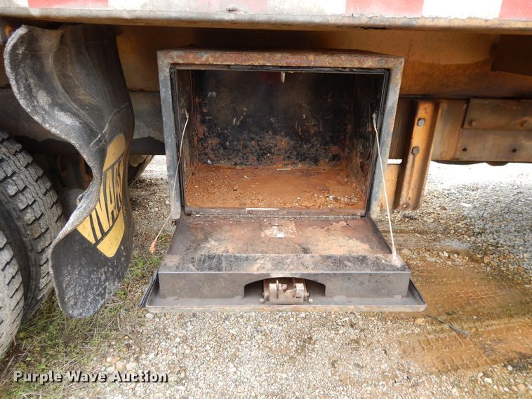 image for item DE5778 2006 International 7400   dump truck