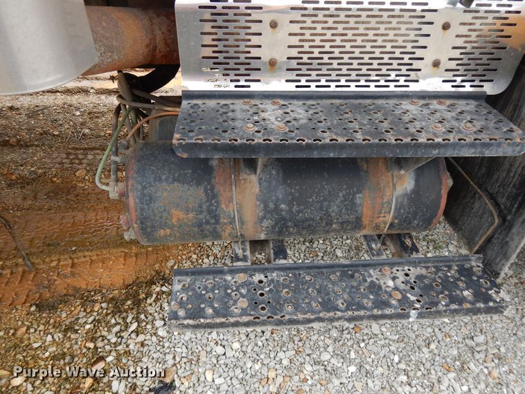 image for item DE5778 2006 International 7400   dump truck