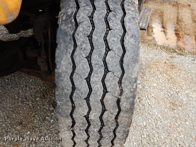 image for item DE5778 2006 International 7400   dump truck