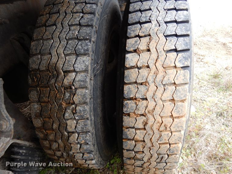 image for item DE5778 2006 International 7400   dump truck