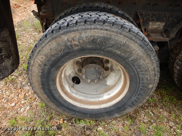 image for item DE5778 2006 International 7400   dump truck