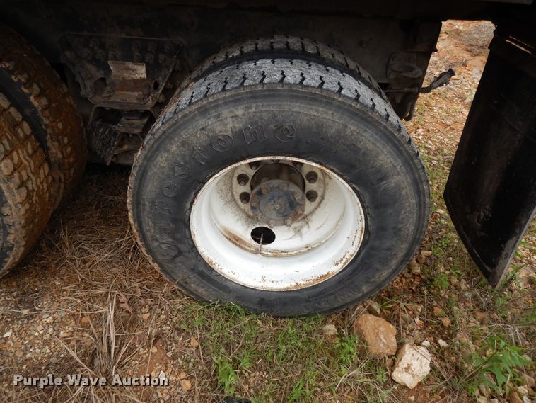 image for item DE5778 2006 International 7400   dump truck