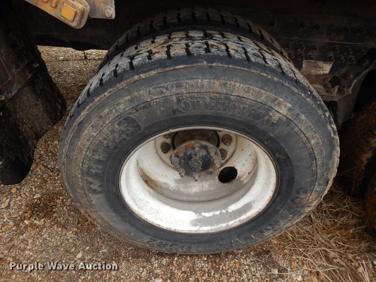 image for item DE5778 2006 International 7400   dump truck