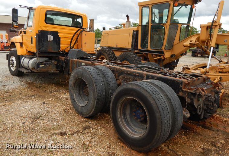 image for item DE5781 2009 International 7500  truck cab and chassis