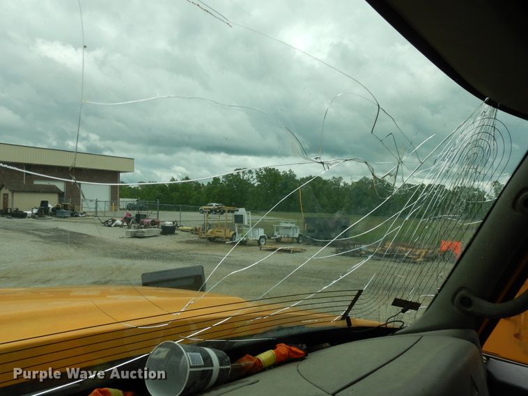 image for item DE5781 2009 International 7500  truck cab and chassis