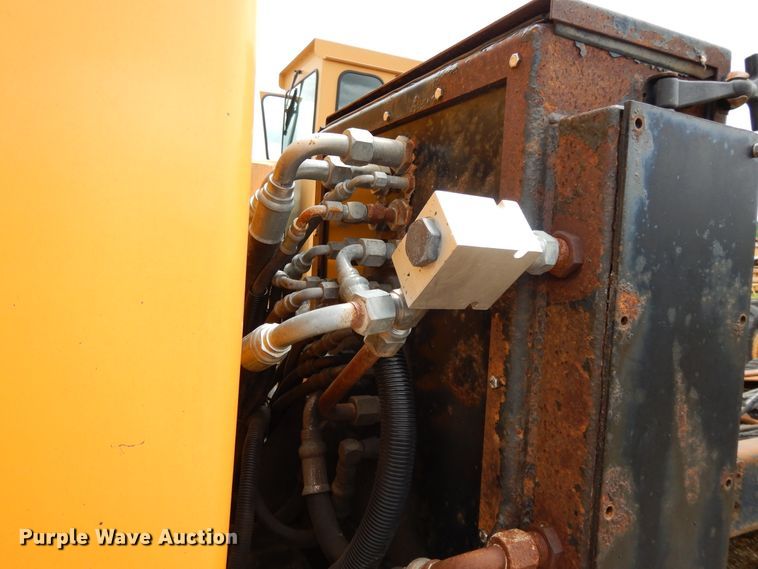 image for item DE5781 2009 International 7500  truck cab and chassis