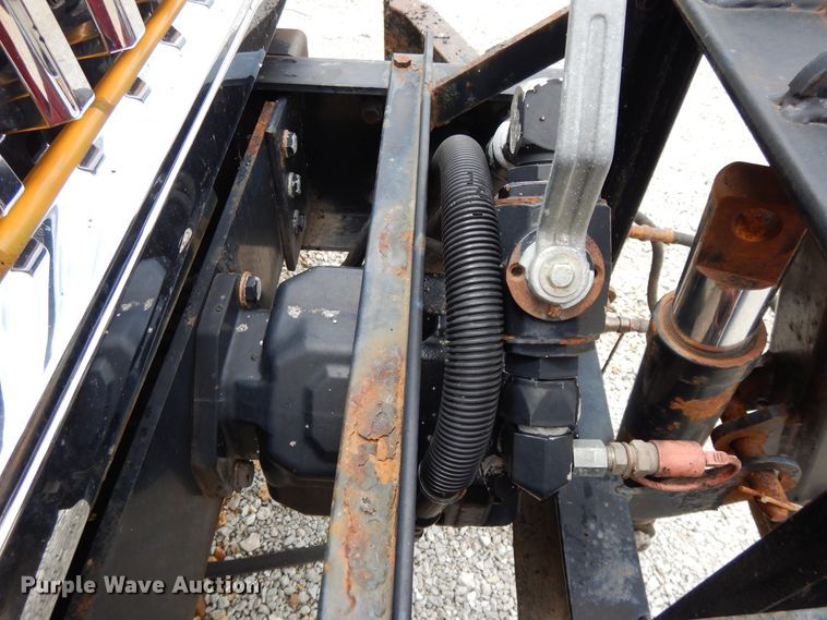 image for item DE5781 2009 International 7500  truck cab and chassis