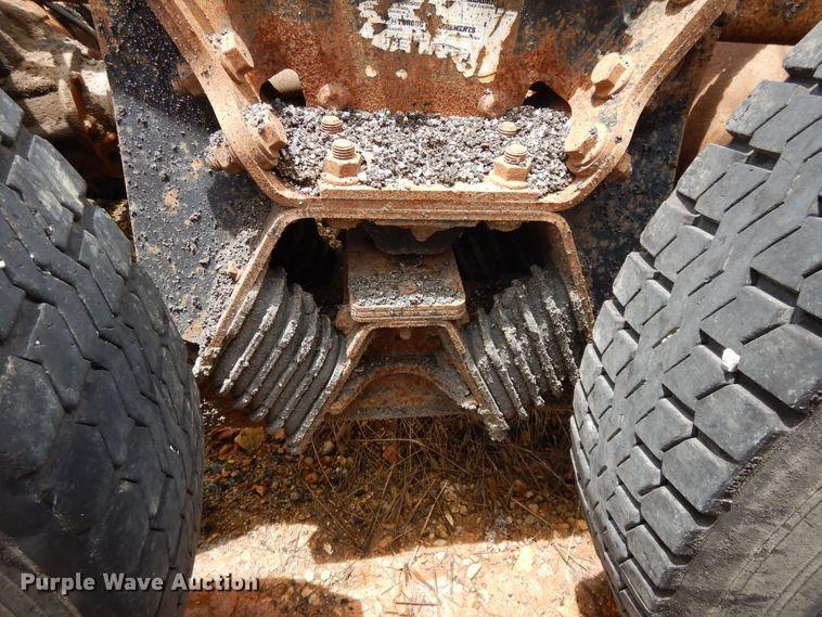 image for item DE5781 2009 International 7500  truck cab and chassis