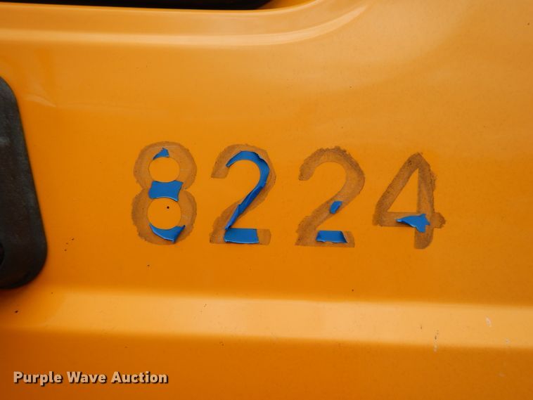 image for item DE5781 2009 International 7500  truck cab and chassis