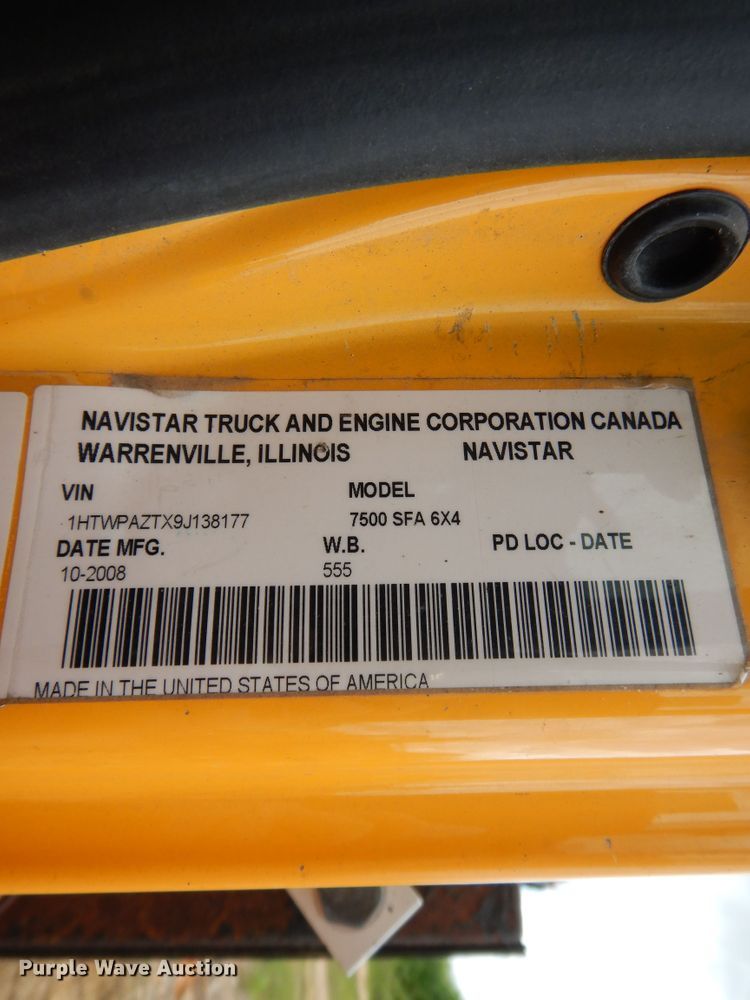 image for item DE5781 2009 International 7500  truck cab and chassis