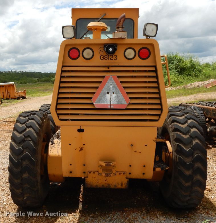 image for item DE5782 1995 Galion Dresser 850  motor grader