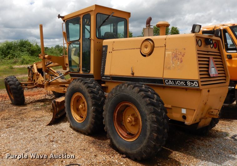 image for item DE5782 1995 Galion Dresser 850  motor grader