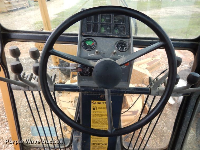 image for item DE5782 1995 Galion Dresser 850  motor grader