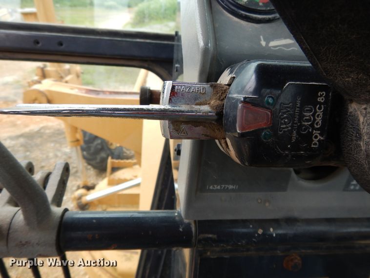 image for item DE5782 1995 Galion Dresser 850  motor grader