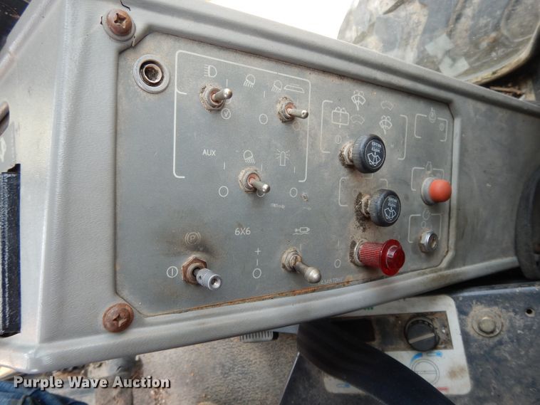 image for item DE5782 1995 Galion Dresser 850  motor grader