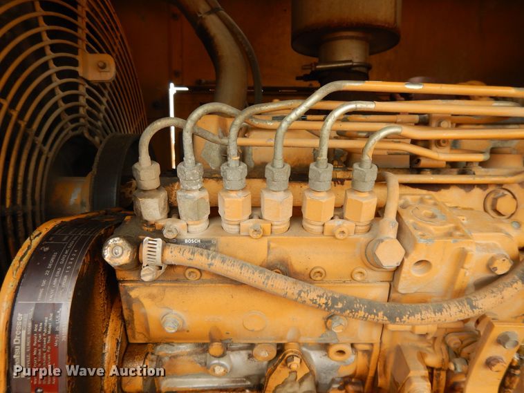 image for item DE5782 1995 Galion Dresser 850  motor grader