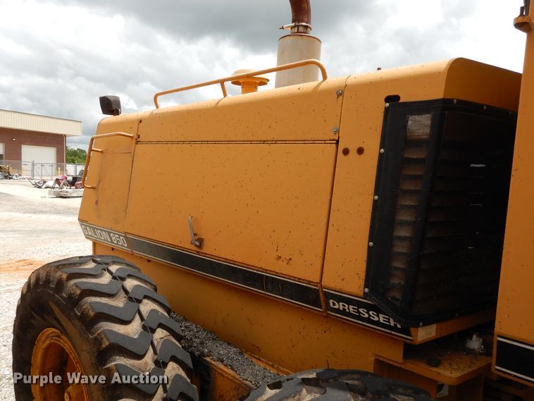 image for item DE5782 1995 Galion Dresser 850  motor grader