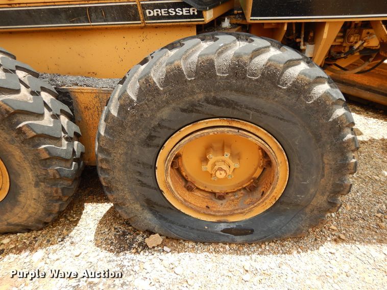 image for item DE5782 1995 Galion Dresser 850  motor grader