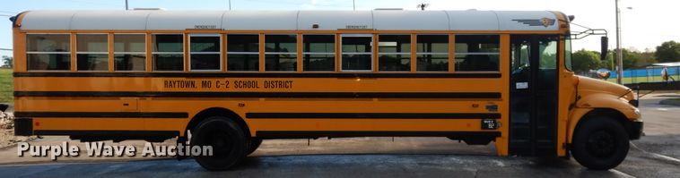image for item DE5807 2008 International CE300 school bus