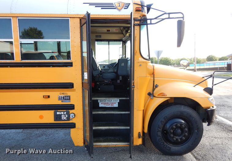 image for item DE5807 2008 International CE300 school bus