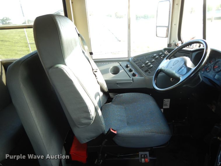 image for item DE5807 2008 International CE300 school bus