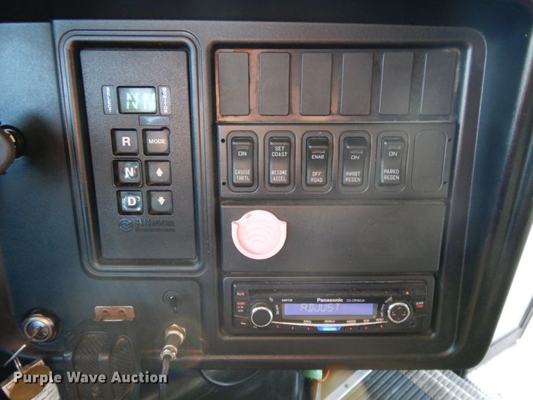 image for item DE5807 2008 International CE300 school bus