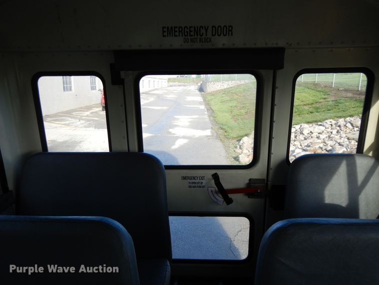 image for item DE5807 2008 International CE300 school bus