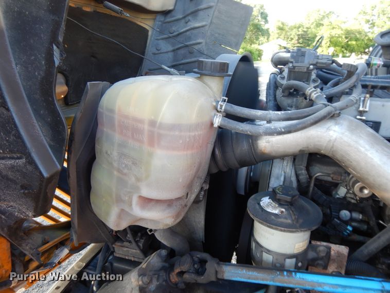 image for item DE5807 2008 International CE300 school bus