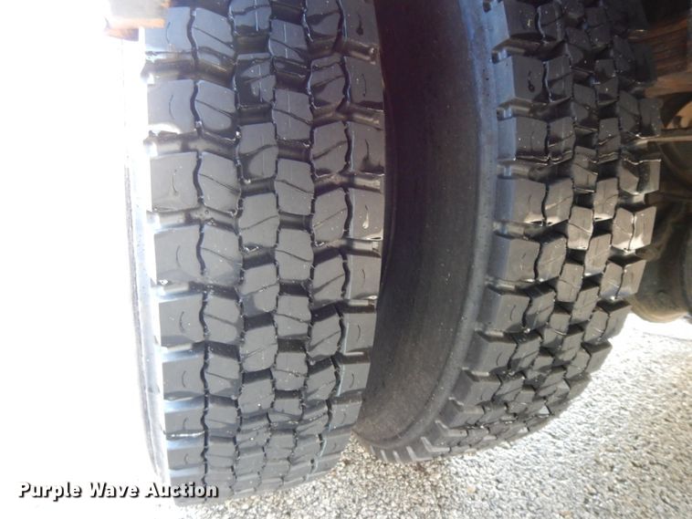 image for item DE5807 2008 International CE300 school bus