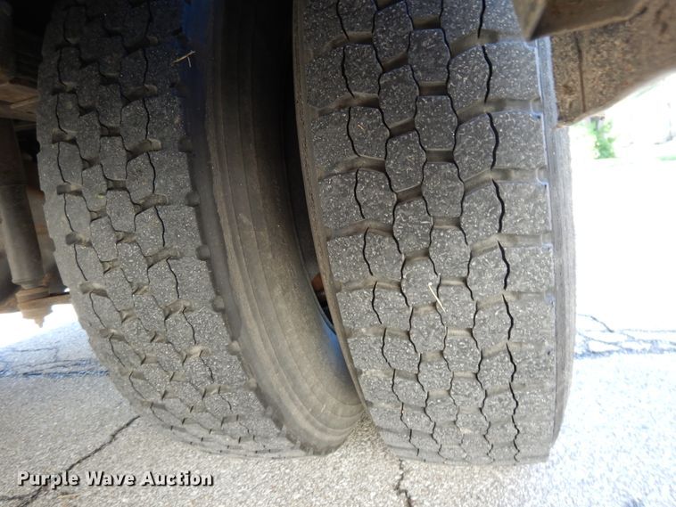 image for item DE5808 2011 Thomas  school bus