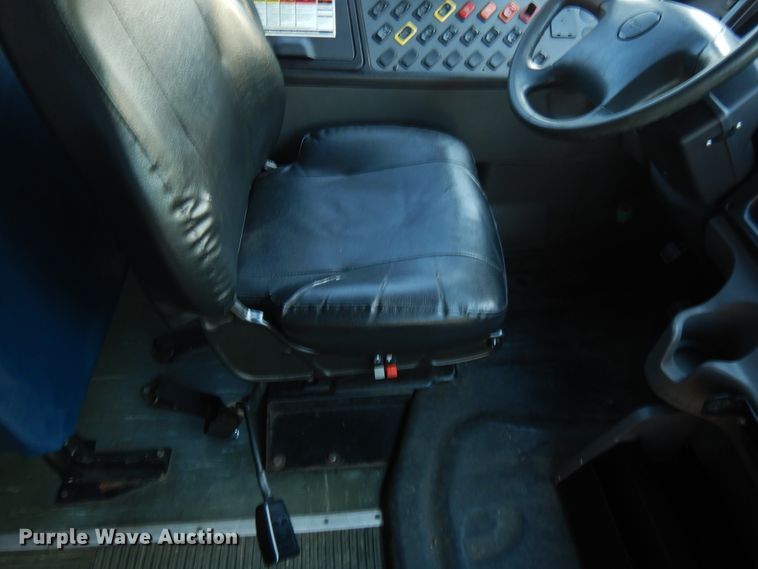 image for item DE5809 2011 Thomas  school bus