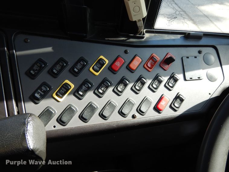 image for item DE5810 2011 Thomas  school bus