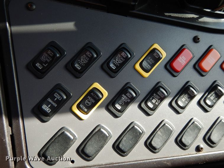 image for item DE5810 2011 Thomas  school bus