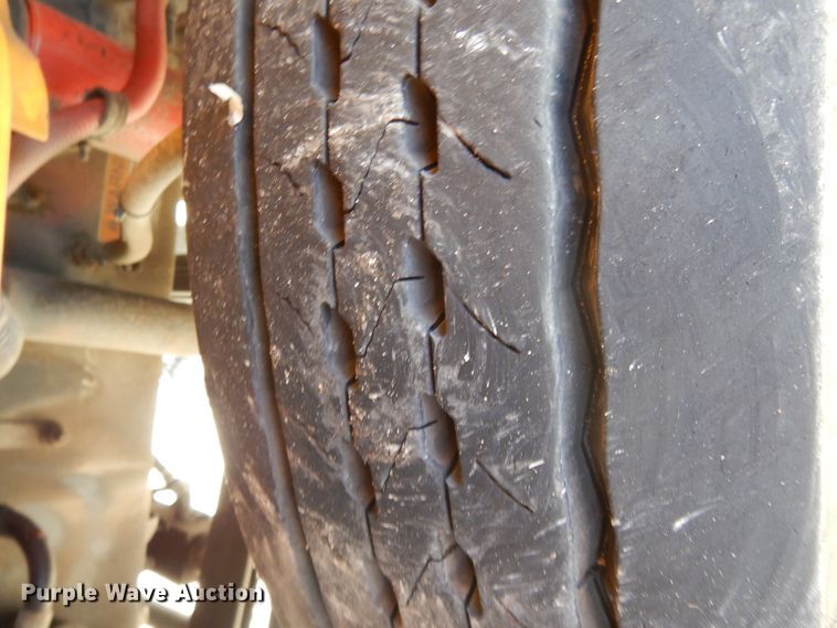 image for item DE5810 2011 Thomas  school bus