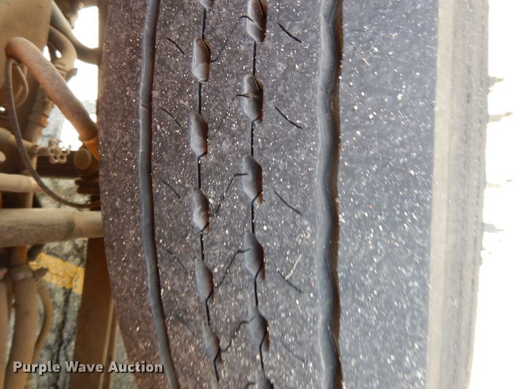 image for item DE5810 2011 Thomas  school bus